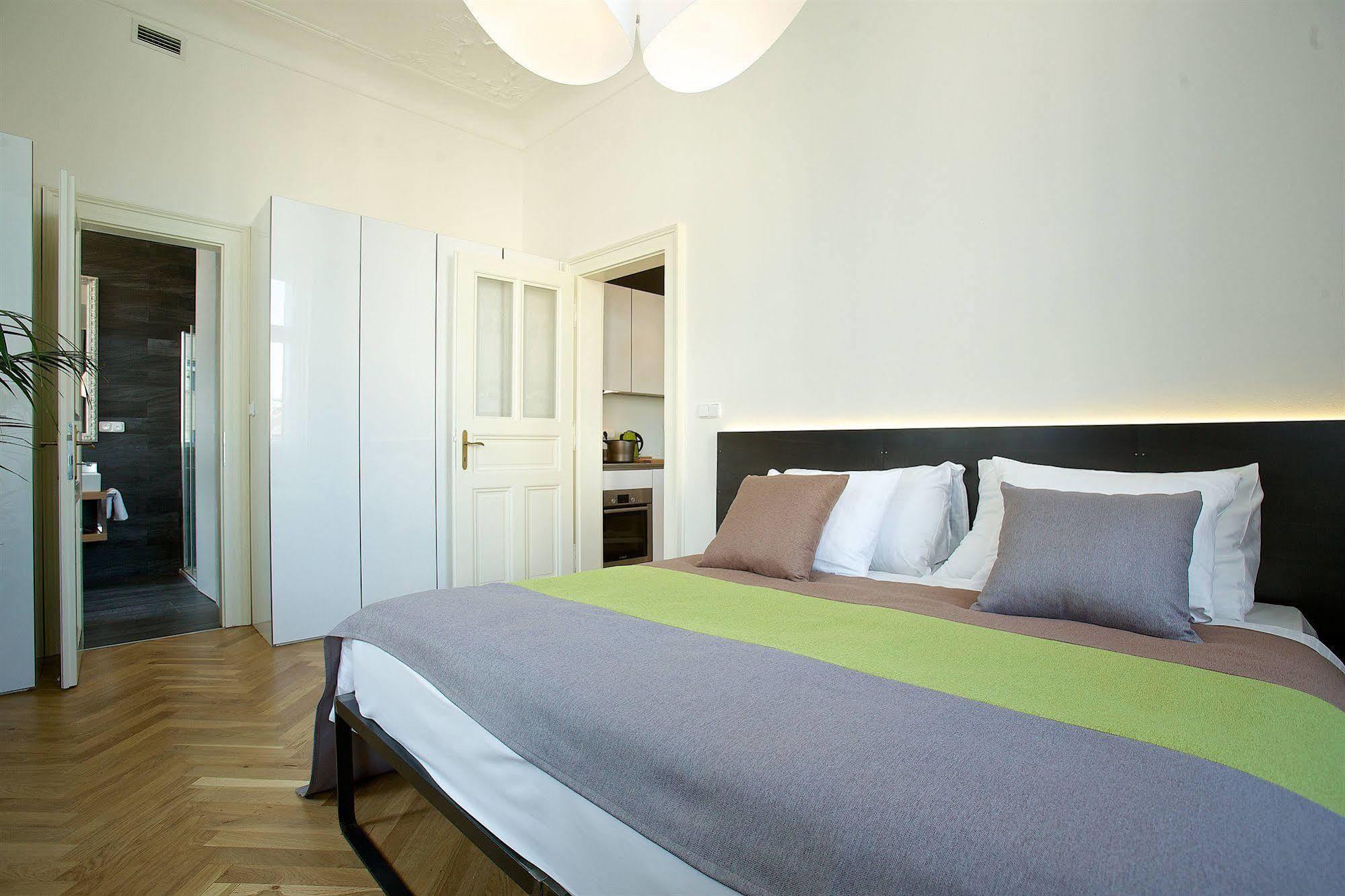 Mooo Downtown Aparthotel Prague Luaran gambar